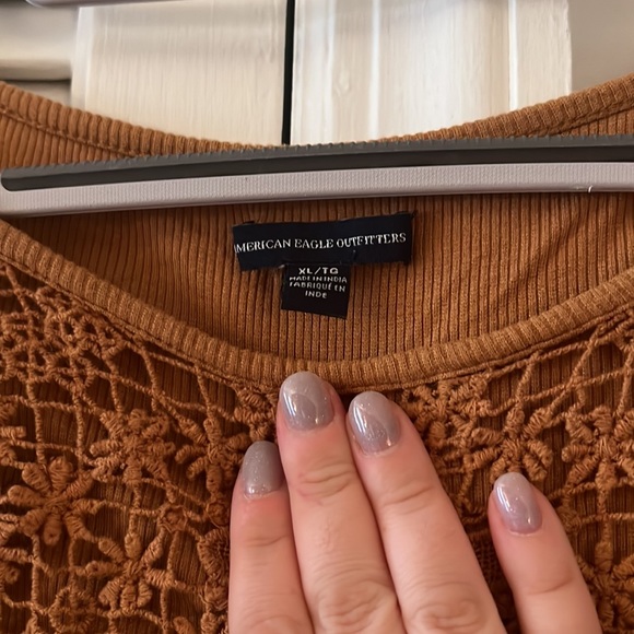 AE Cropped Lace Accent 3/4 Sleeve Top 🍁 - Picture 3 of 3